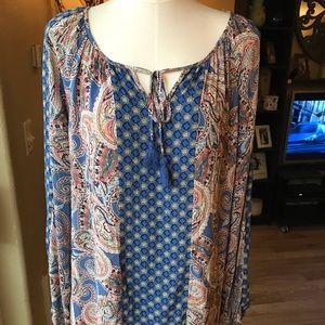 Super pretty & multicolored peasant style top